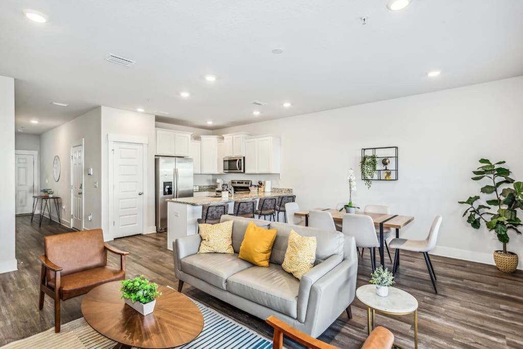 Luxury Townhome Near Downtown And Pensacola Beach 외부 사진