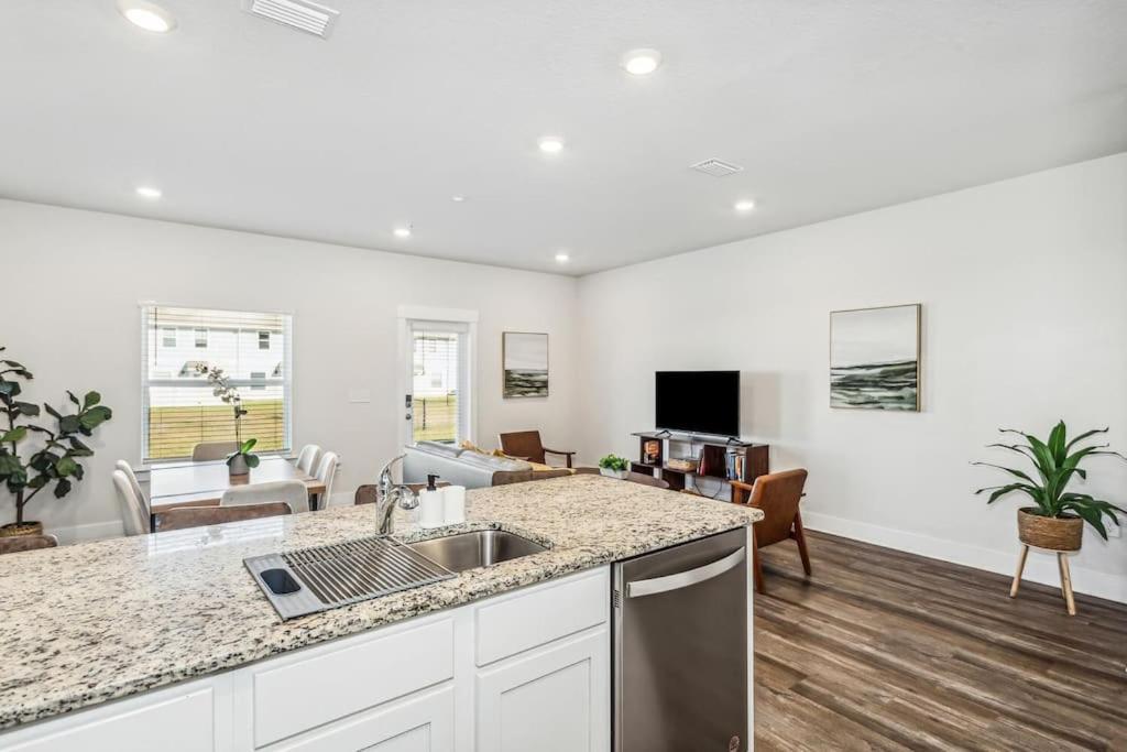 Luxury Townhome Near Downtown And Pensacola Beach 외부 사진