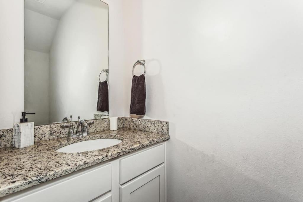 Luxury Townhome Near Downtown And Pensacola Beach 외부 사진