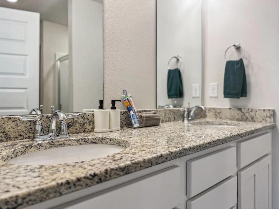 Luxury Townhome Near Downtown And Pensacola Beach 외부 사진