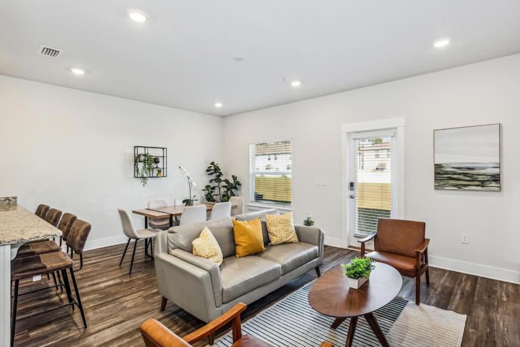 Luxury Townhome Near Downtown And Pensacola Beach 외부 사진